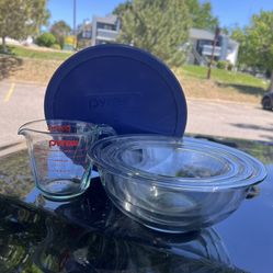Pyrex Set