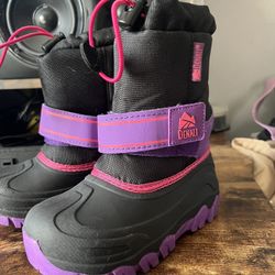 Kids Snow Boots (size 11)