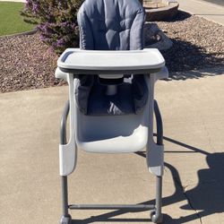 OXO High Chair with Wheels 