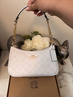 White coach bag for women