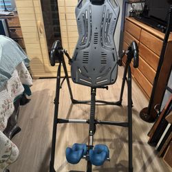 Teeter Inversion table