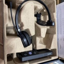 Yealink WH62 Duo UC Wireless Noise Canceling Headset USB Enabled Desk Phones