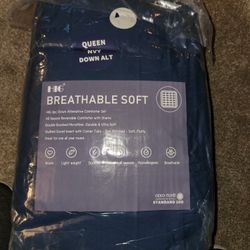Queen Down Alternative Comforter