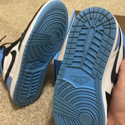 Air Jordan 1 High Unc