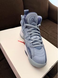 Blue Women's 8.5 Jordan's