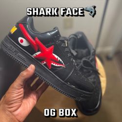 Size 11 - A Bathing Ape Bapesta Low Black Shark Face