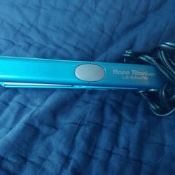 BaBylissPRO Mini Straightening Iron with Travel Pouch