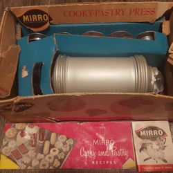 Vintage Mirro Cooky Pastry Press