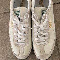 Boys Size 10 White Pumas Like New 