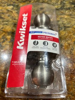 Kwikset Doorknob with Key
