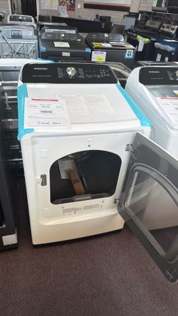 Samsung 7.4 cu. ft. Smart ELECTRIC Dryer with Steam Sanitize