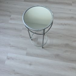  Tall Mirrored Accent Table / Plant Stand