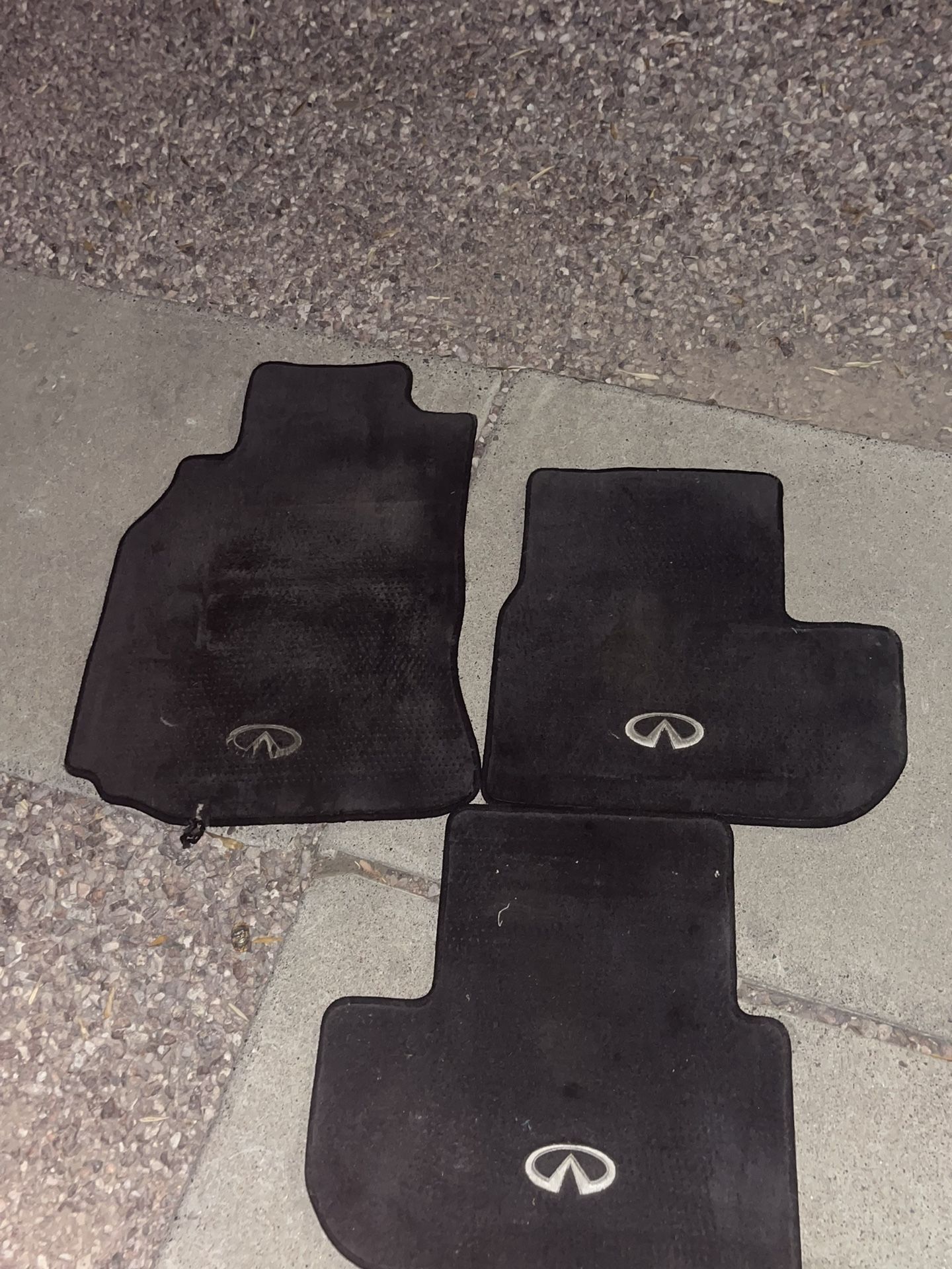 Infiniti G35 Floor mats