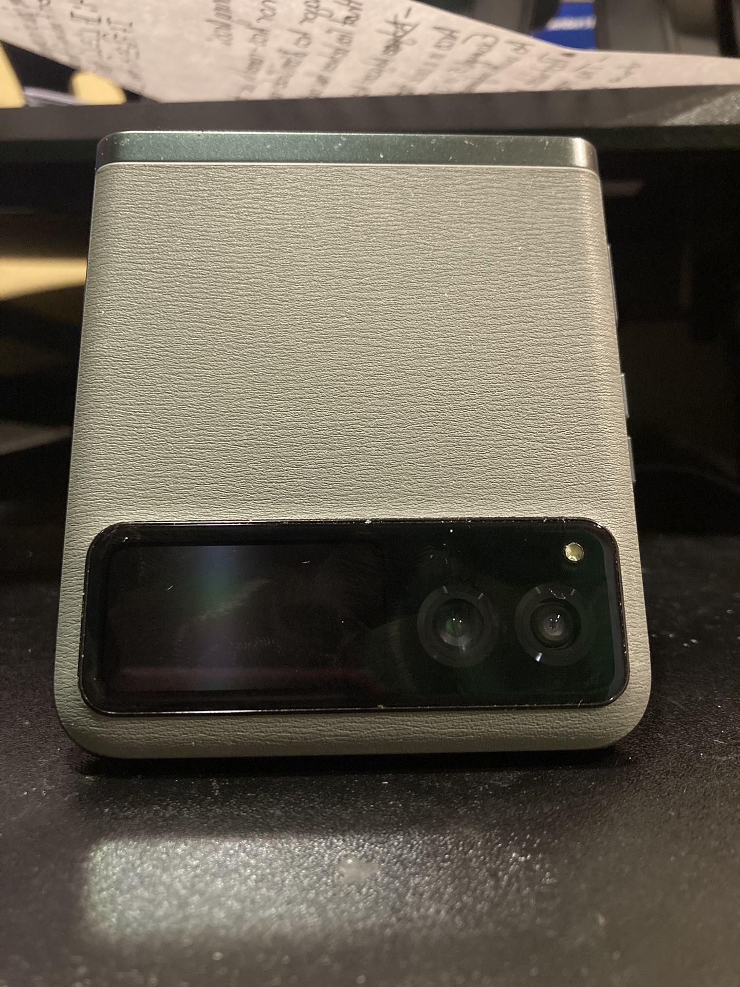 *Unlocked* Motorola Razr 2023