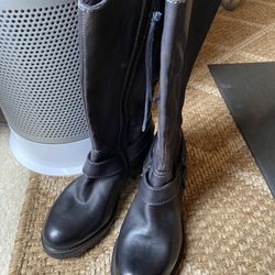 New w/out Tag Vintage Foundry Co. Women’s Leather Boots Size 6 Previously Store Display