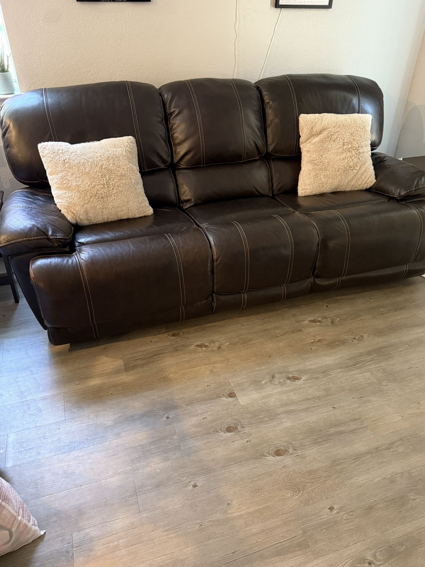 Electric Reclining Couch