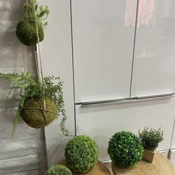 LOT AS IS FAUX MOSS PLANTS