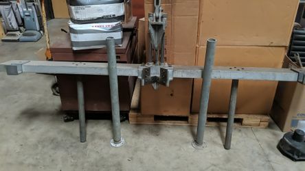 Miter master downspout punch