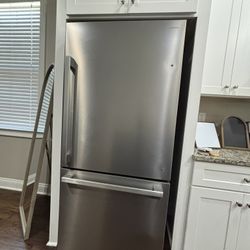 Like New Refrigerator Sale