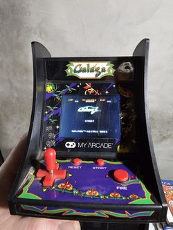 Mini arcade game rechargeable or battery
