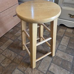 Solid Oak Bar Stool 22" Tall