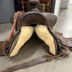 Antique powder river saddle made in Denver CO