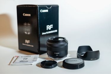 Canon RF 24mm F1.8 Macro IS STM lens
