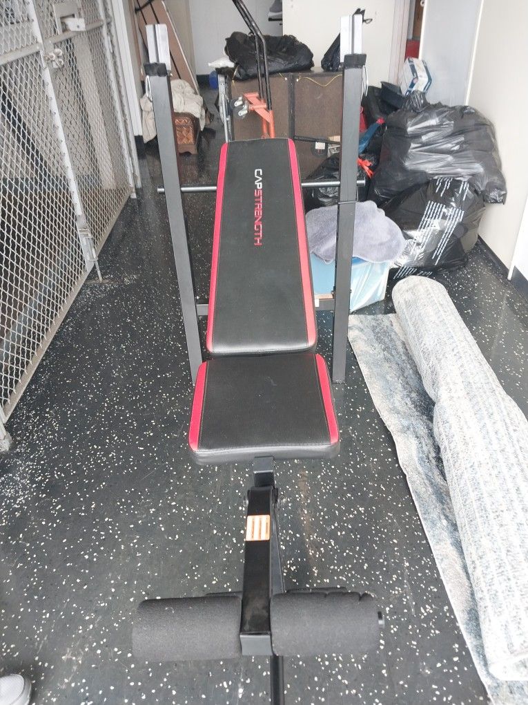 Cap Strength Bench press