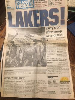 LA Herald Examiner LA Lakers CHAMPS! June 1987