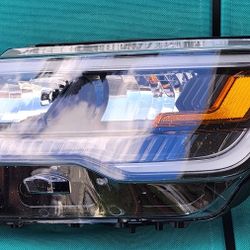 Ford Explorer Headlamp 2016-18 Left Side OEM LED 