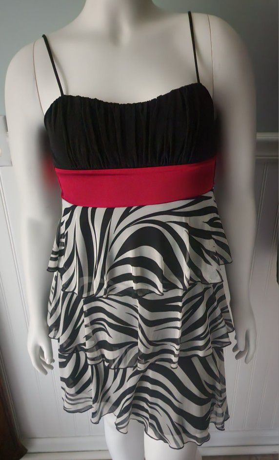 Sweet Storm Womens Sweetheart Dress Sz S Zebra Print & Red Tie Back Tiered Short