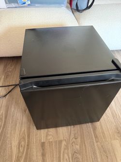Hisense Small fridge
