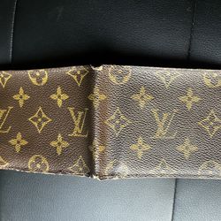 LV Bi Fold Wallet 