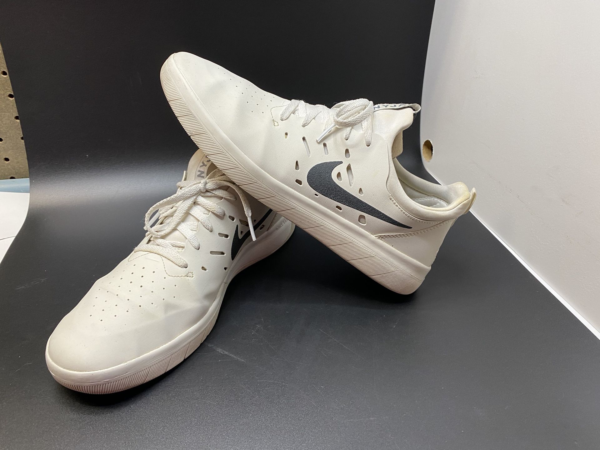 Nike SB Nyjah Free Summit White Shoes (2018) Men’s Size 10