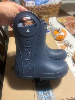 Crocs kids boots size 1