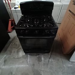 Stove Gas GE Everything Is And Good Working Condition 3 Months Warranty Delivery And Installation 