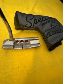 Scotty Cameron Select Newport 2.5 Putter 33 in RH Steel Shaft