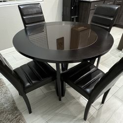 4 Chairs Dining Table