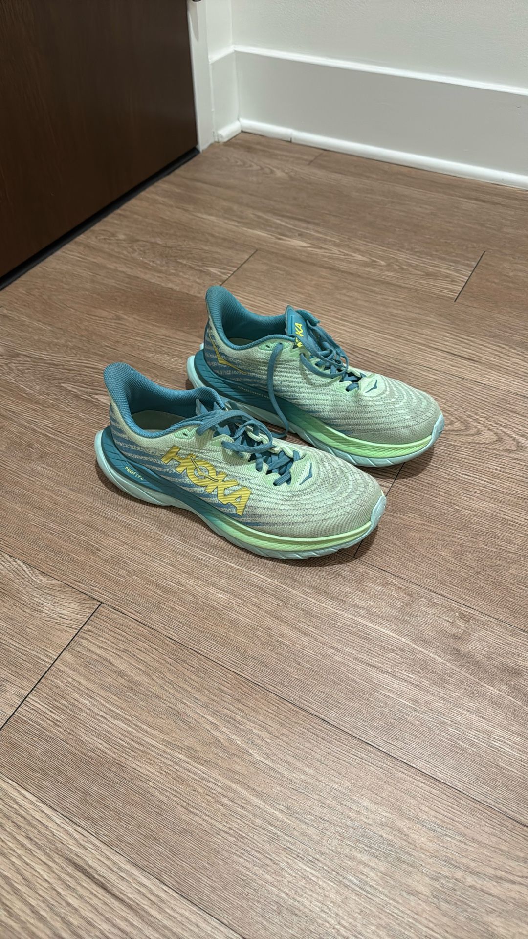 Hoka Mach 5