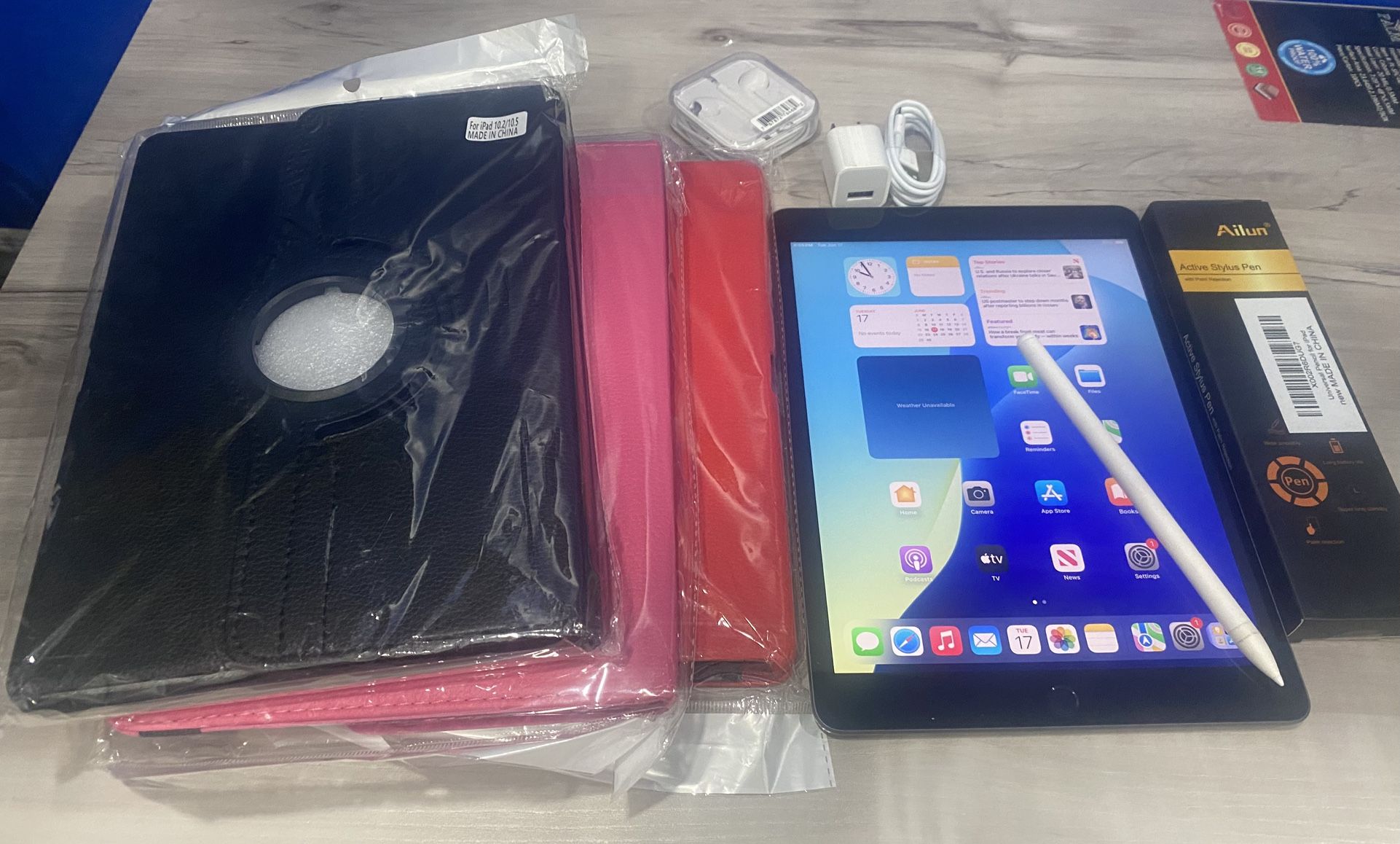 Apple IPad 8th Generation (10.2” Retina /Latest IOS 18) 32 GB WiFi l