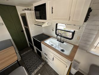 26’ Travel Trailer