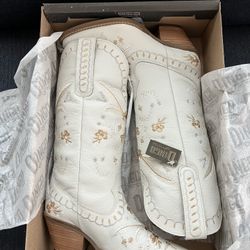 Dingo Cowboy Boots 6.5