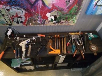 SELLING BUNCH OF RANDOM NICE TOOLS AS PACKAGE FOR CHEAP

