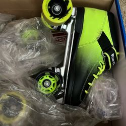 Green Riedell Roller Skates Size 7