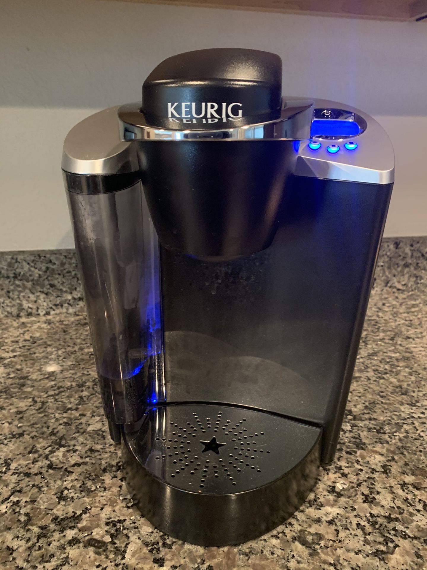 KEURIG Coffee Maker