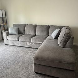 Light Gray Fabric Modular Sectional Sofa With Chaise Color Options Mention Jon Green to the staff to confirm this price/offer! 🔥