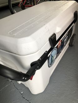 Brand new Cooler (104 L/110 qt.) HUGE cooler, never used.