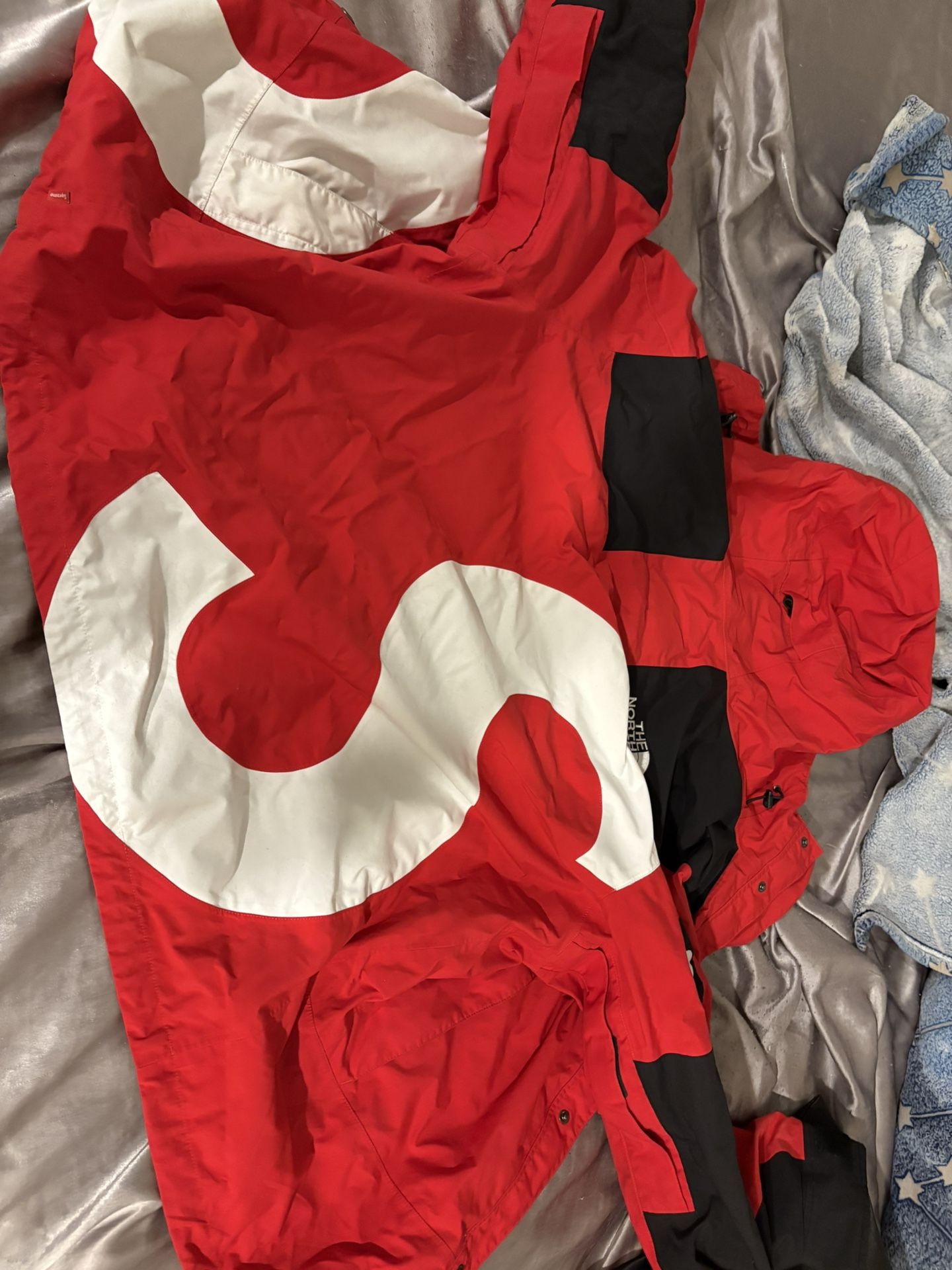 Supreme X The North face S Logo Mountain Jacket ‘red
