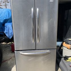 Refrigerator 