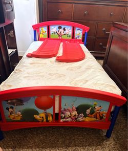 Delta Children Mickey Mouse Toddler Bed